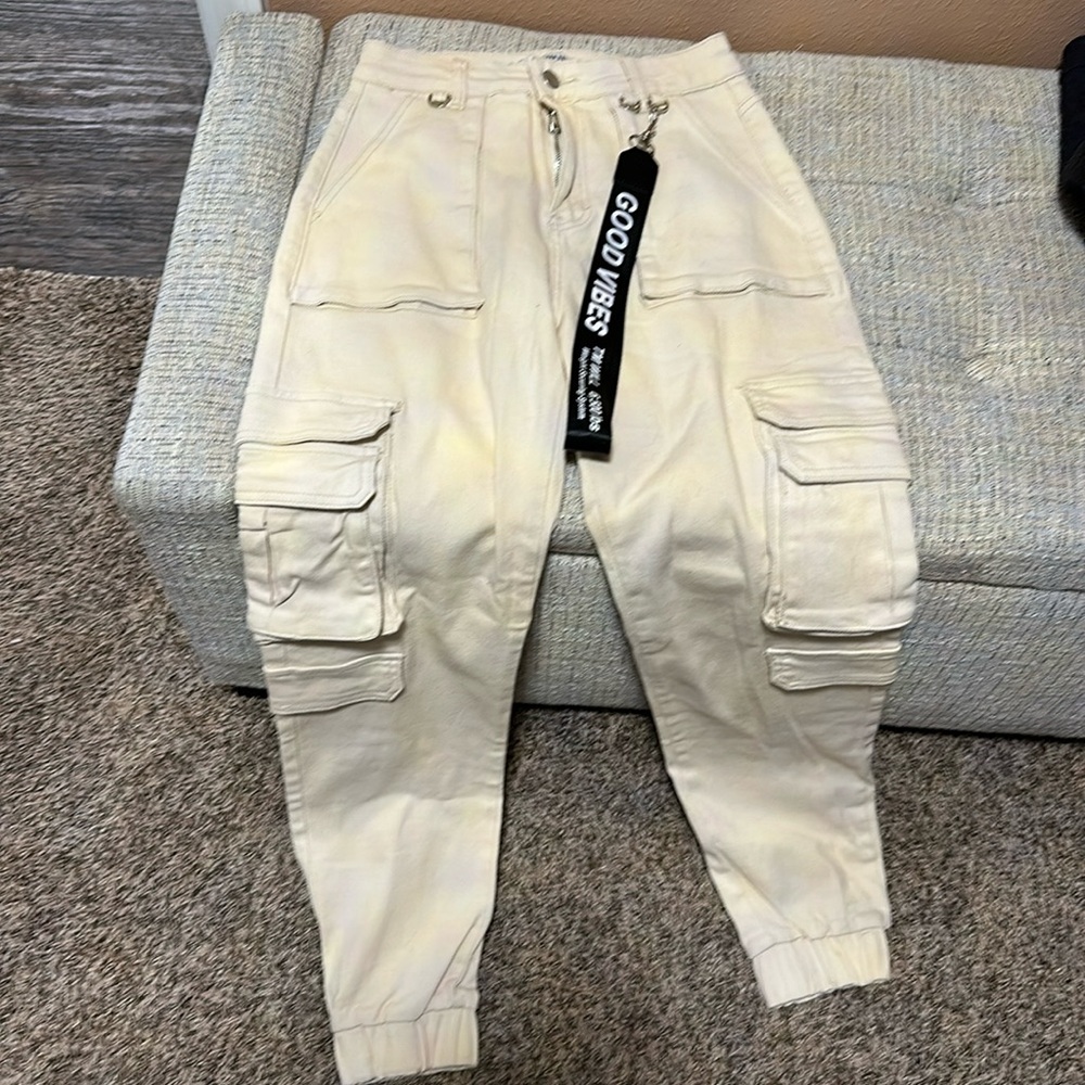 AMERICAN BAZI Ankle Cargo Jeans.  Size small